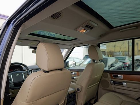 Used 2016 Land Rover LR4 HSE LUX image 30