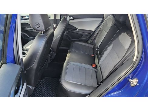 Used 2022 Volkswagen Taos SE image 12