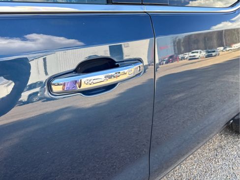 Used 2021 Chevrolet Silverado 1500 LTZ image 14