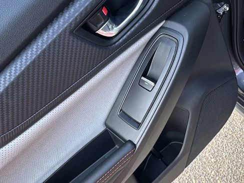 Used 2020 Subaru Crosstrek 2.0i Limited w/ Moonroof Package w/Navigation image 14