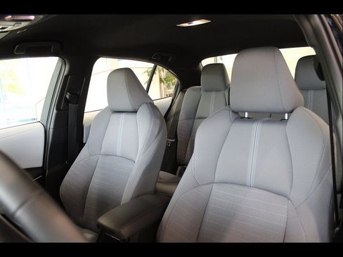 Used 2025 Toyota Corolla SE FWD image 14