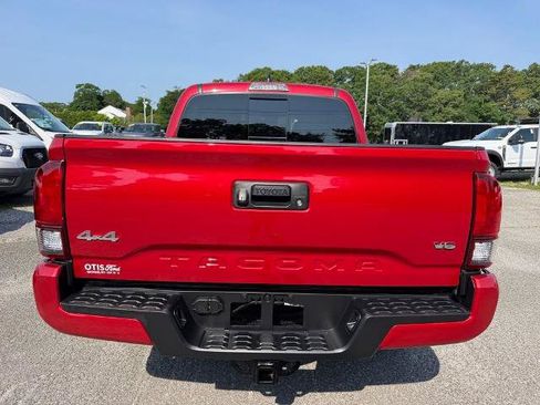 Used 2023 Toyota Tacoma SR5 w/ Technology Package AWD/4WD image 3