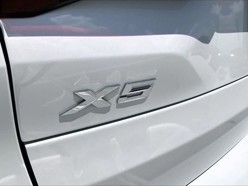 Used 2023 BMW X5 sDrive40i w/ M Sport Package RWD image 9