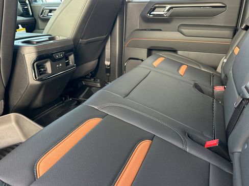 New 2026 GMC Sierra 1500 AT4 w/ AT4 Premium Package AWD/4WD image 9
