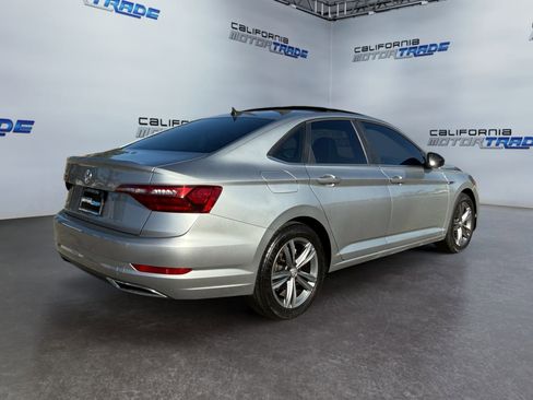 Used 2020 Volkswagen Jetta R-Line image 5