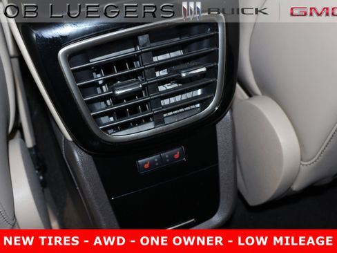 Used 2022 Lincoln Nautilus Reserve image 14