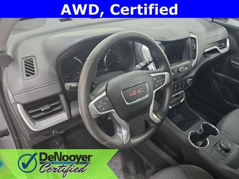 Used 2024 GMC Terrain SLE image 15