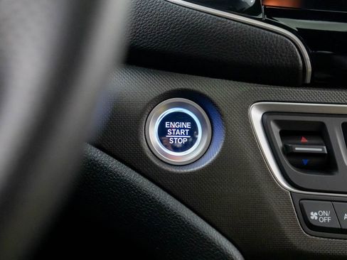 Certified 2022 Honda Pilot TrailSport image 21