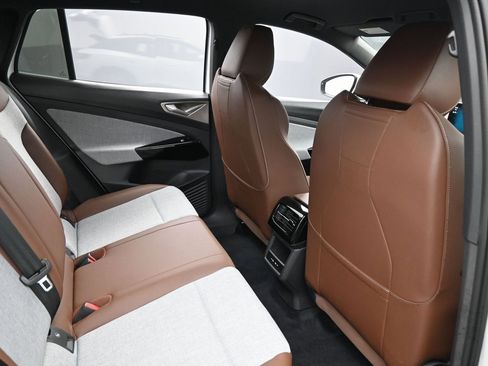 Used 2024 Volkswagen ID.4 2WD image 33