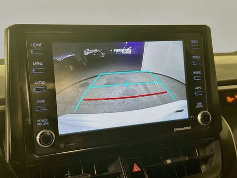 Used 2022 Toyota Corolla LE FWD image 14