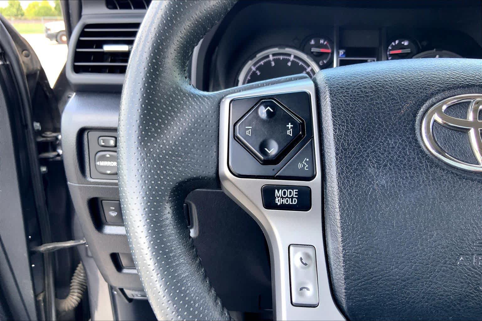 Used 2021 Toyota 4Runner Limited AWD/4WD image 45