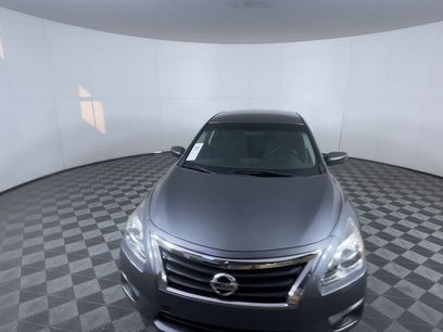 Used 2014 Nissan Altima 2.5 SV