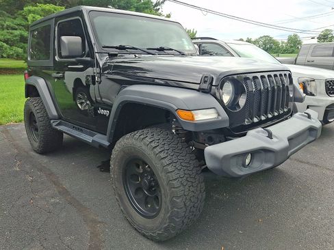 Certified 2019 Jeep Wrangler Sport AWD/4WD image 3