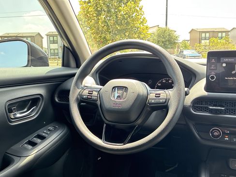 Certified 2027 Honda HR-V LX image 23