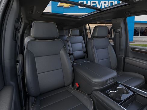 New 2026 Chevrolet Suburban Premier AWD/4WD image 16