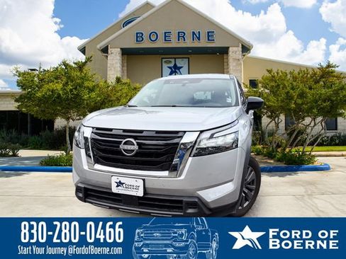 Used 2024 Nissan Pathfinder S FWD image 1