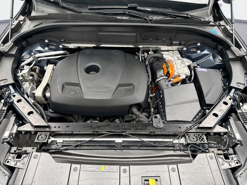 Used 2023 Volvo XC60 T8 Plus w/ Climate Package image 27