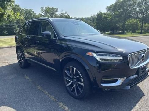 Used 2023 Volvo XC90 B6 Plus AWD/4WD image 2