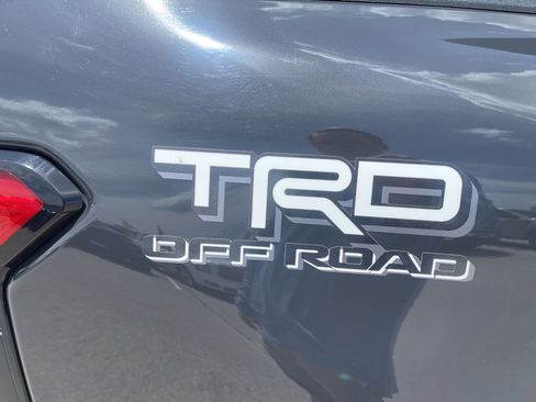 Used 2024 Toyota Tacoma TRD Off-Road w/ TRD Off Road Upgrade Package AWD/4WD image 19