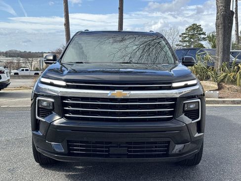 Used 2025 Chevrolet Traverse High Country w/ LPO, Floor Liner Package image 3