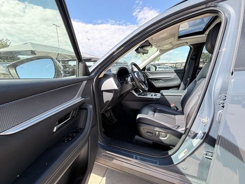 Used 2025 MAZDA CX-70 3.3 Turbo w/ Preferred Package AWD/4WD image 9
