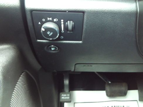 Used 2021 Jeep Grand Cherokee Limited AWD/4WD image 12
