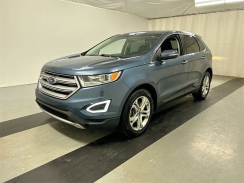 Used 2018 Ford Edge Titanium image 5