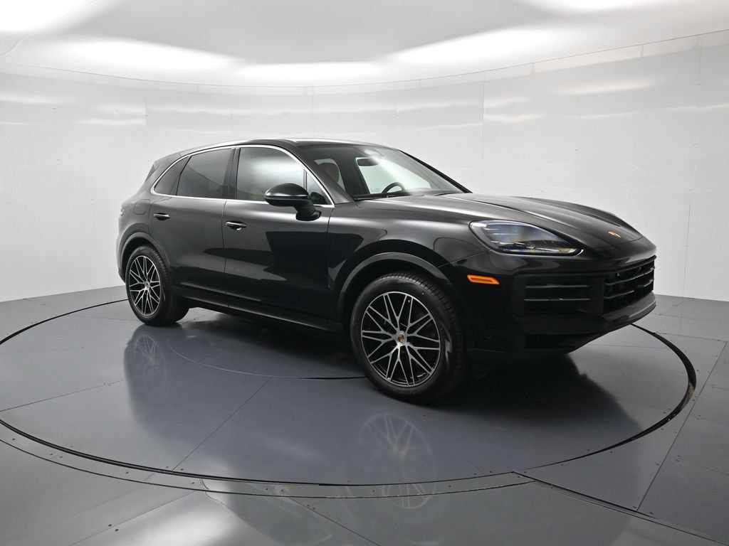 Certified 2026 Porsche Cayenne AWD/4WD image 32