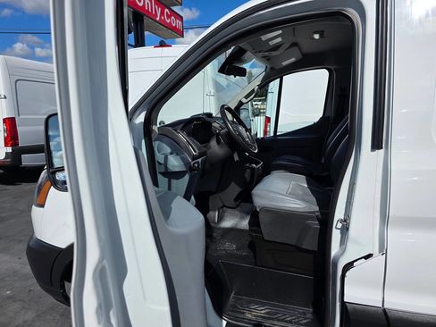 Used 2019 Ford Transit 250 148 Low Roof image 15