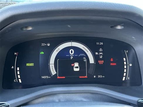 Used 2025 Toyota Camry LE image 6