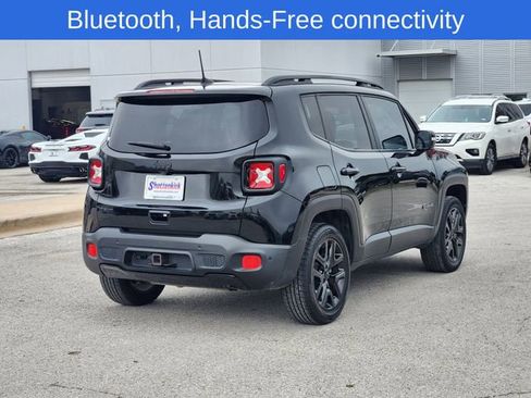 Used 2018 Jeep Renegade Altitude w/ UConnect 8.4 Nav Group image 3