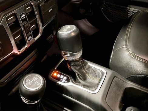 Used 2021 Jeep Wrangler Unlimited Sahara image 13