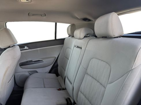 Used 2022 Kia Sportage LX FWD image 11
