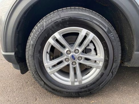 Used 2023 Ford Explorer XLT image 20