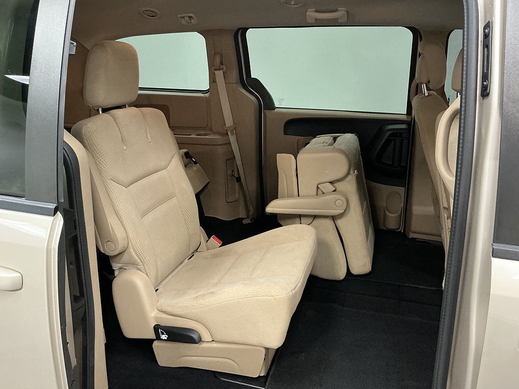 Used 2014 Dodge Grand Caravan SE w/ Quick Order Package 29E SE FWD image 23