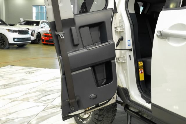 Used 2012 Toyota FJ Cruiser 2WD w/ Convenience Pkg image 47