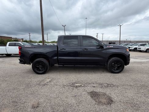 Used 2024 Chevrolet Silverado 1500 LT Trail Boss w/ Convenience Package II AWD/4WD image 8