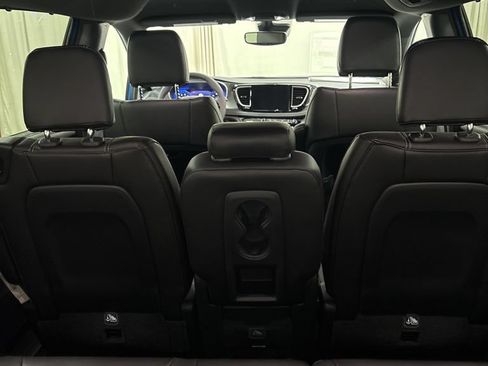 New 2026 Chrysler Pacifica Select w/ S Appearance Package FWD image 27