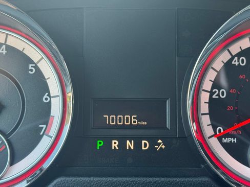 Used 2016 Dodge Grand Caravan SE FWD image 17