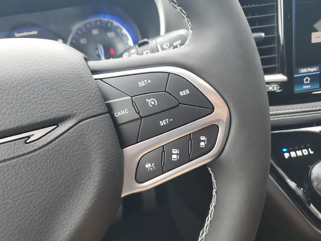New 2027 Chrysler Pacifica Select FWD image 20