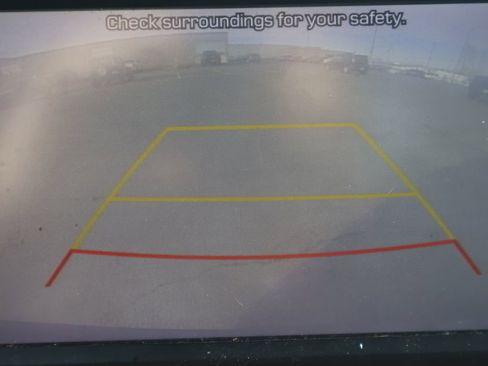 Used 2020 Hyundai Santa Fe SE image 10