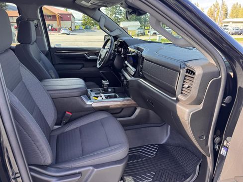 Used 2023 Chevrolet Silverado 1500 RST AWD/4WD image 16
