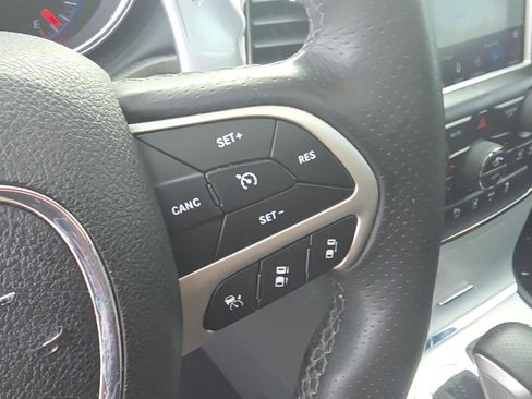 Used 2018 Jeep Grand Cherokee SRT AWD/4WD image 58