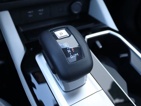 Used 2025 Mitsubishi Outlander SEL image 23