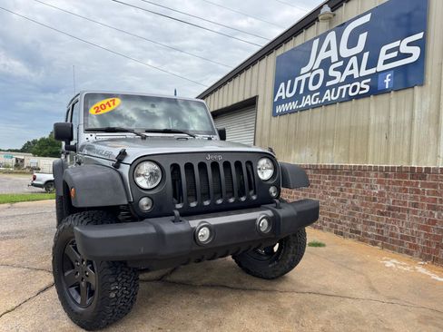 Used 2017 Jeep Wrangler Unlimited Sport AWD/4WD image 2