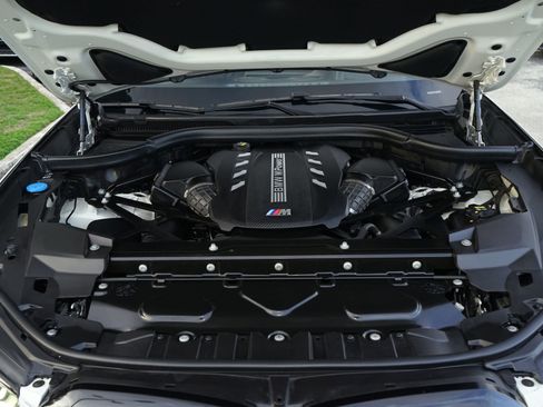 Used 2021 BMW X5 M Competition w/ Competition Package image 32