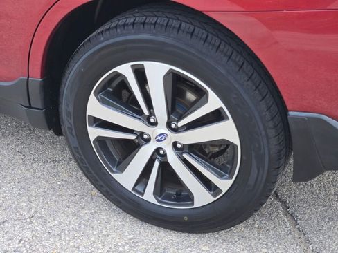 Used 2018 Subaru Outback 2.5i Limited AWD/4WD image 15