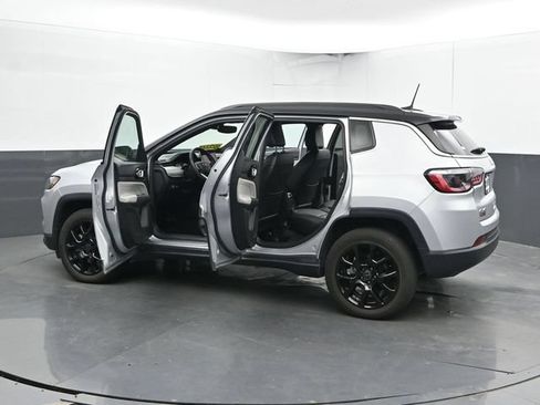Used 2025 Jeep Compass Limited AWD/4WD image 54