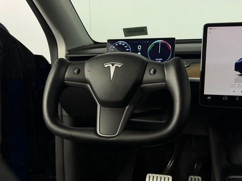 Used 2024 Tesla Model Y Performance AWD/4WD image 14