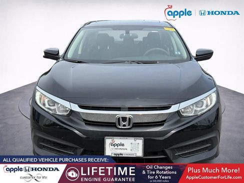 Used 2018 Honda Civic EX image 2
